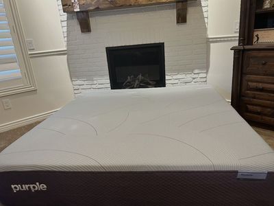 Flawless! Purple Restore king soft Mattress! $750