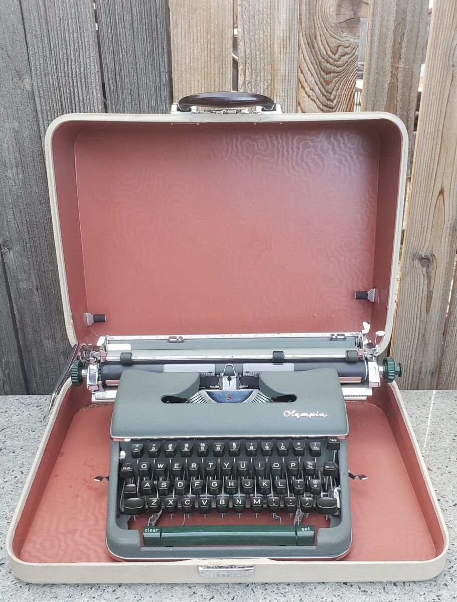 ANTIQUE TYPEWRITER GERMANY OLYMPIA