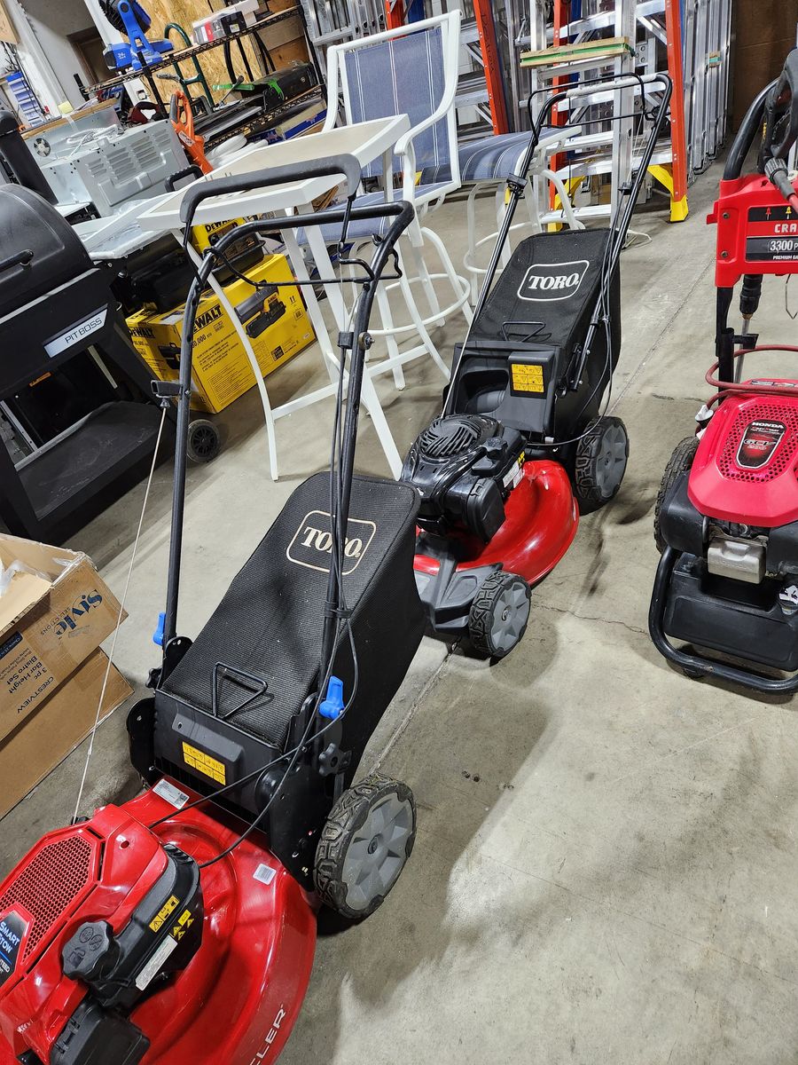 GREAT 2 TORO GAS LAWN MOWERS! HURRY IN TODAY