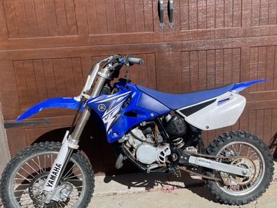Yamaha YZ85 Dirt Bike - Blue/White