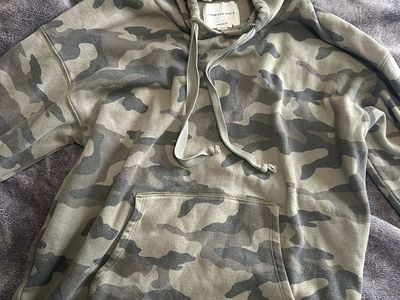 American Eagle Camo Hoodie Size M