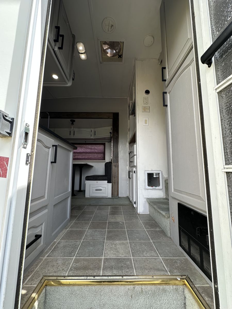 Main image 5