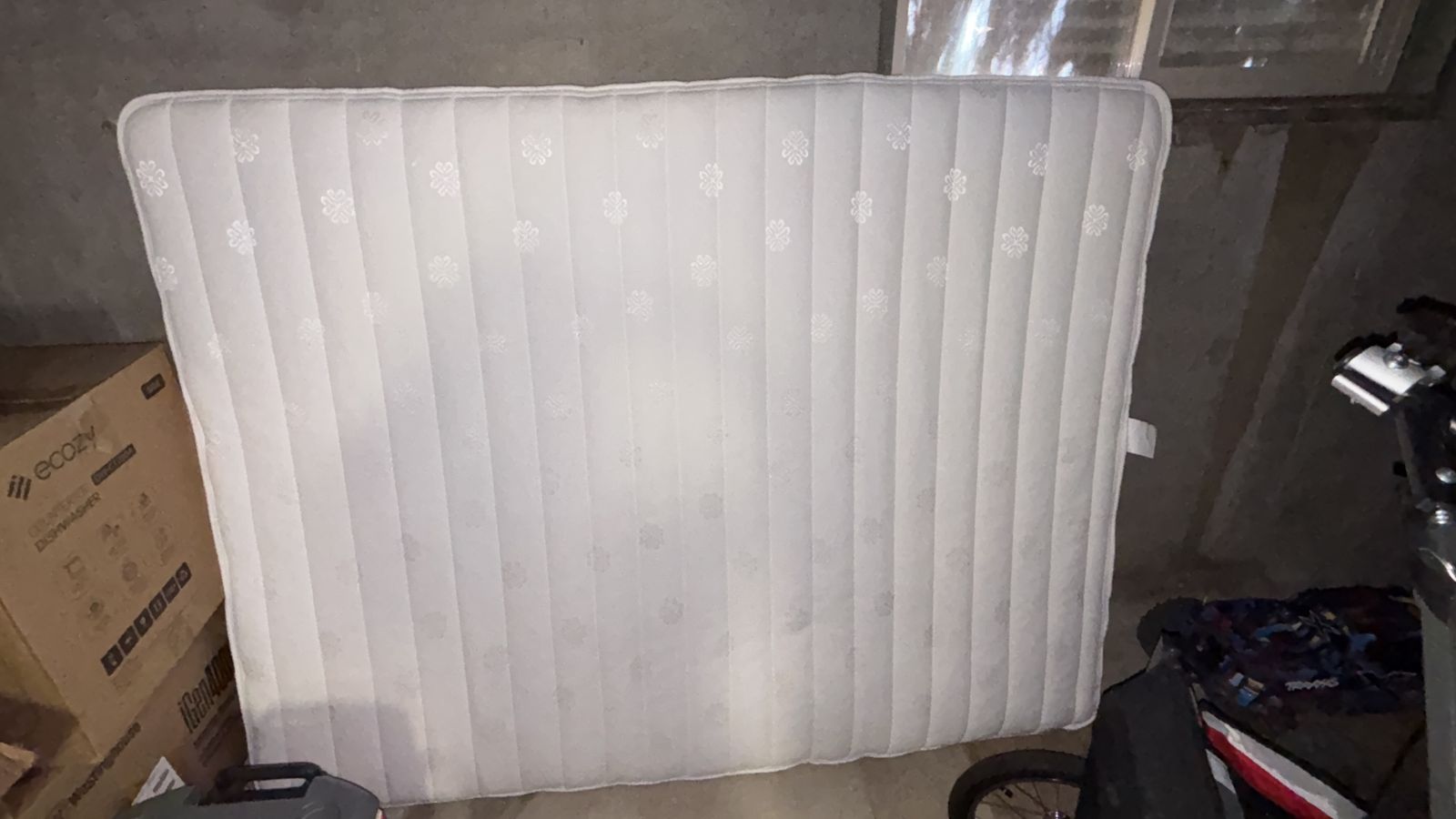 Short Queen (60”x76”x5”) coil spring Rv mattress