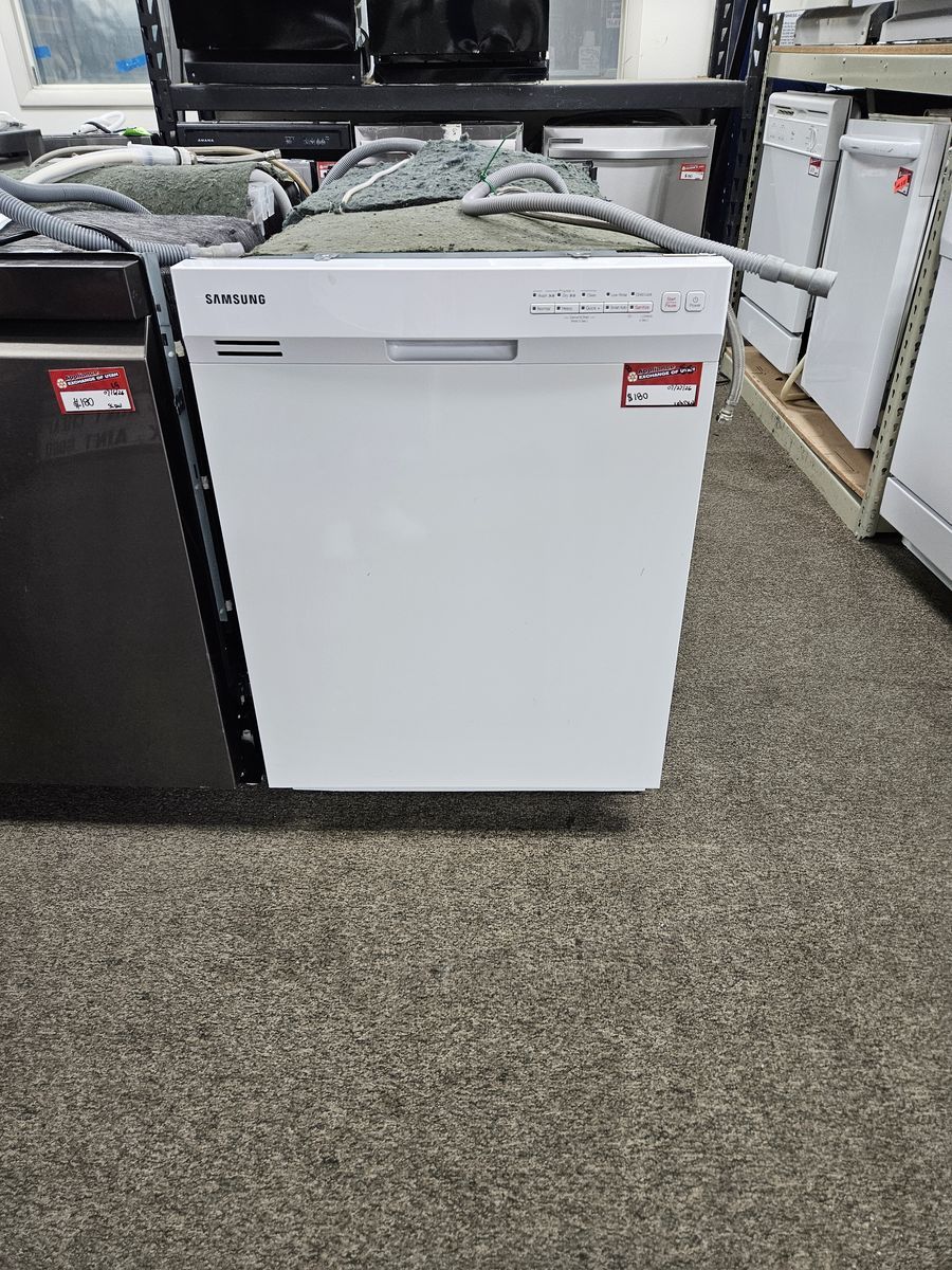 Samsung White Built-In Dishwasher - Good Condition