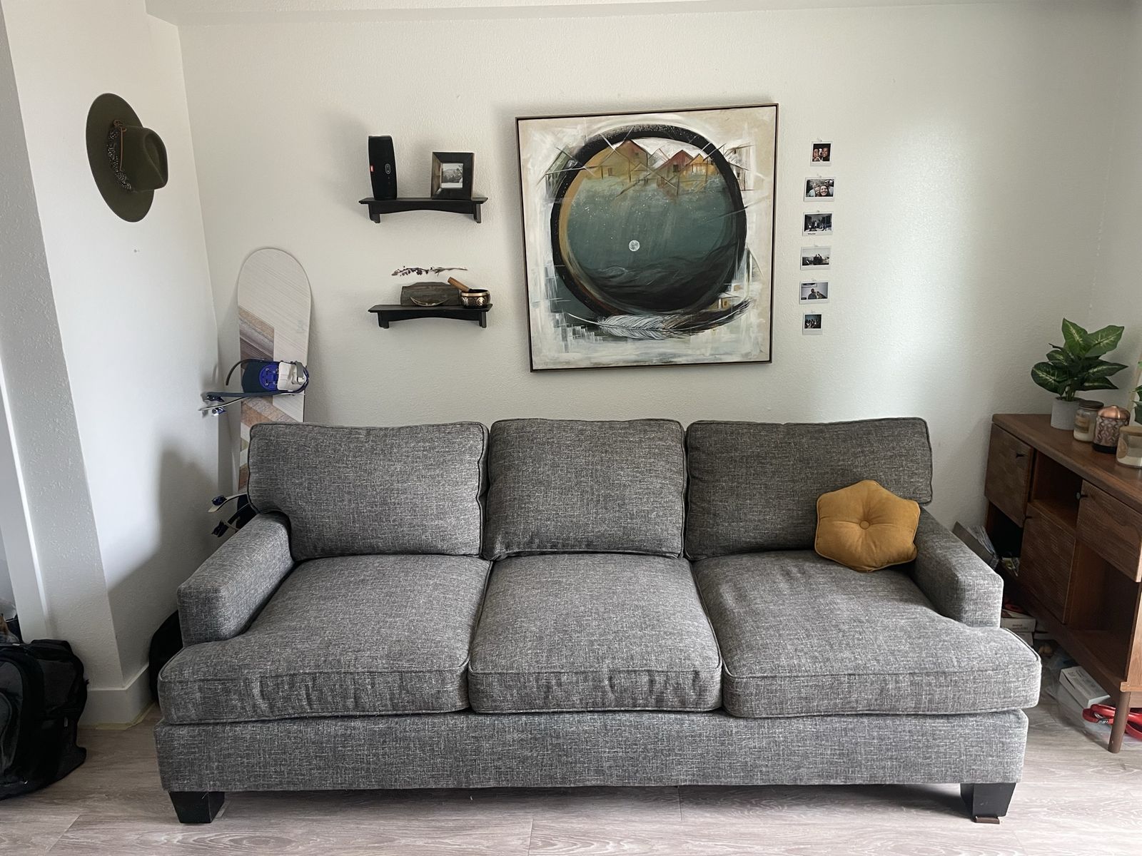 Cute & Comfy Couch
