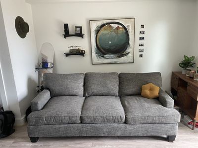Cute & Comfy Couch