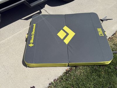 Black Diamond Impact Crash Pad Bouldering Mat - Great Condition, Backpack Straps