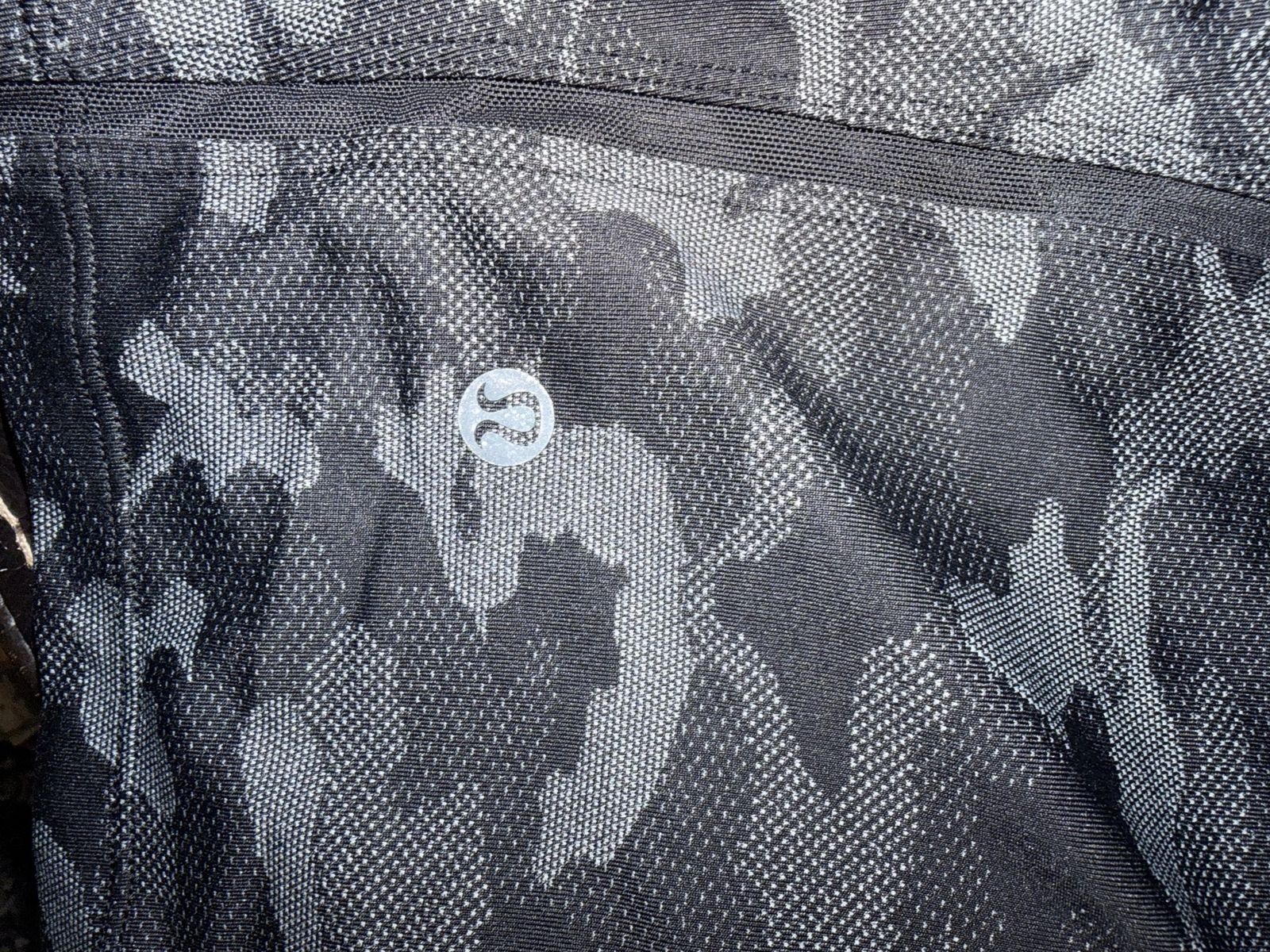Main image 3