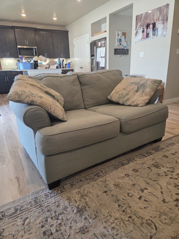 Love Seat, sofa