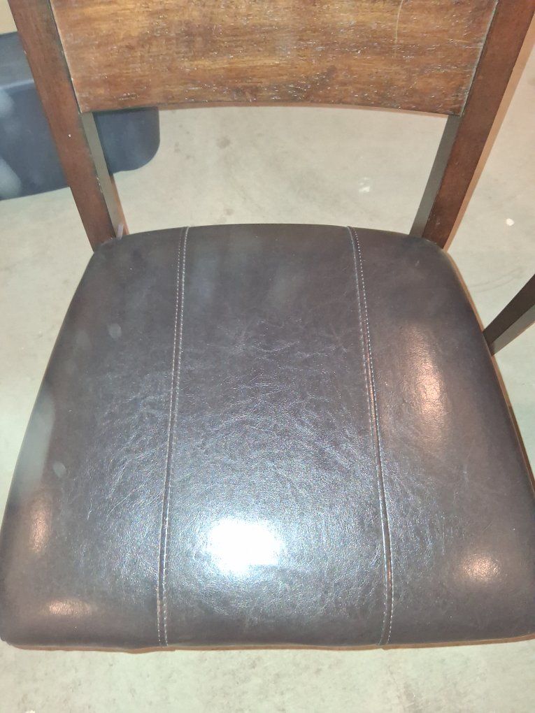Main image 4