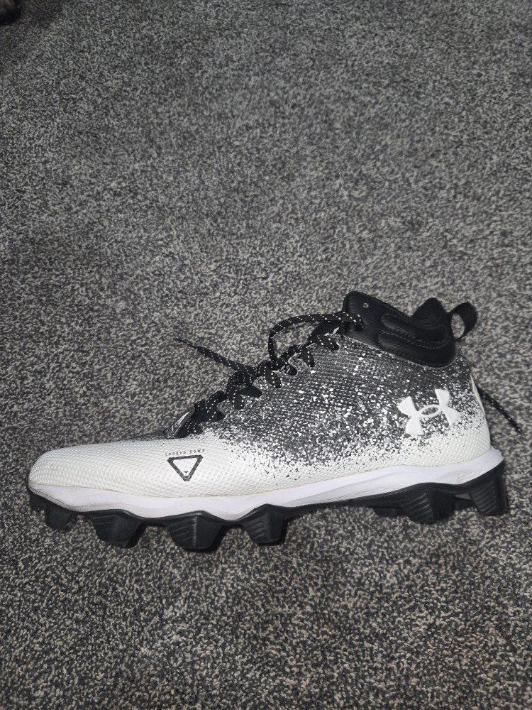 Under Armour Size 9 cleats