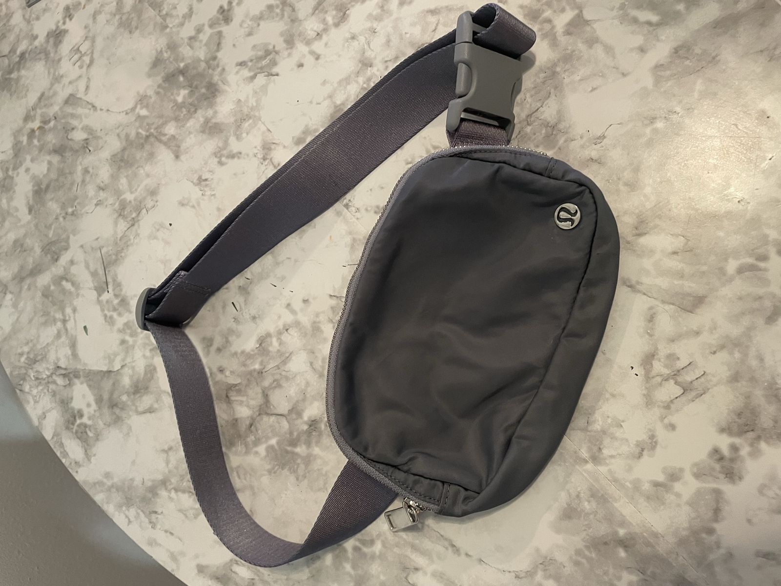 Lululemon Everywhere Belt Bag Crossbody Fanny Pack Grey OS - Versatile & Stylish