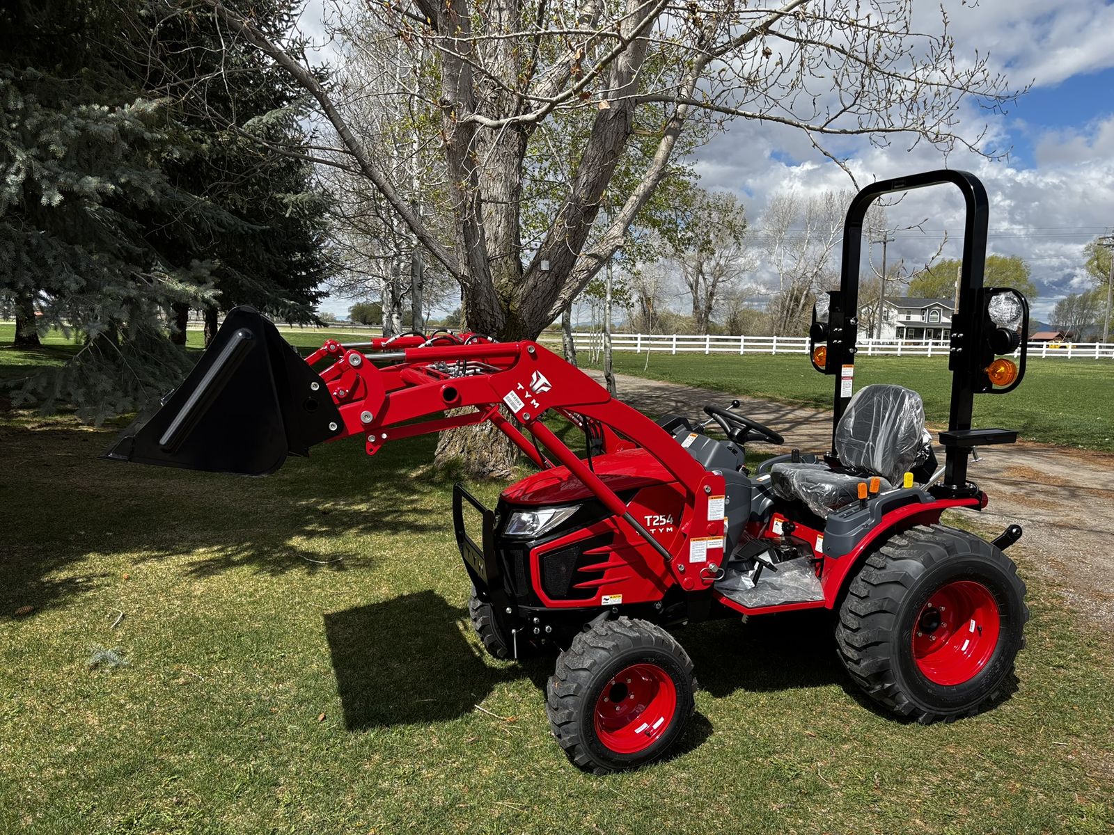 2026 TYM T25 Diesel tractor loader 4x4