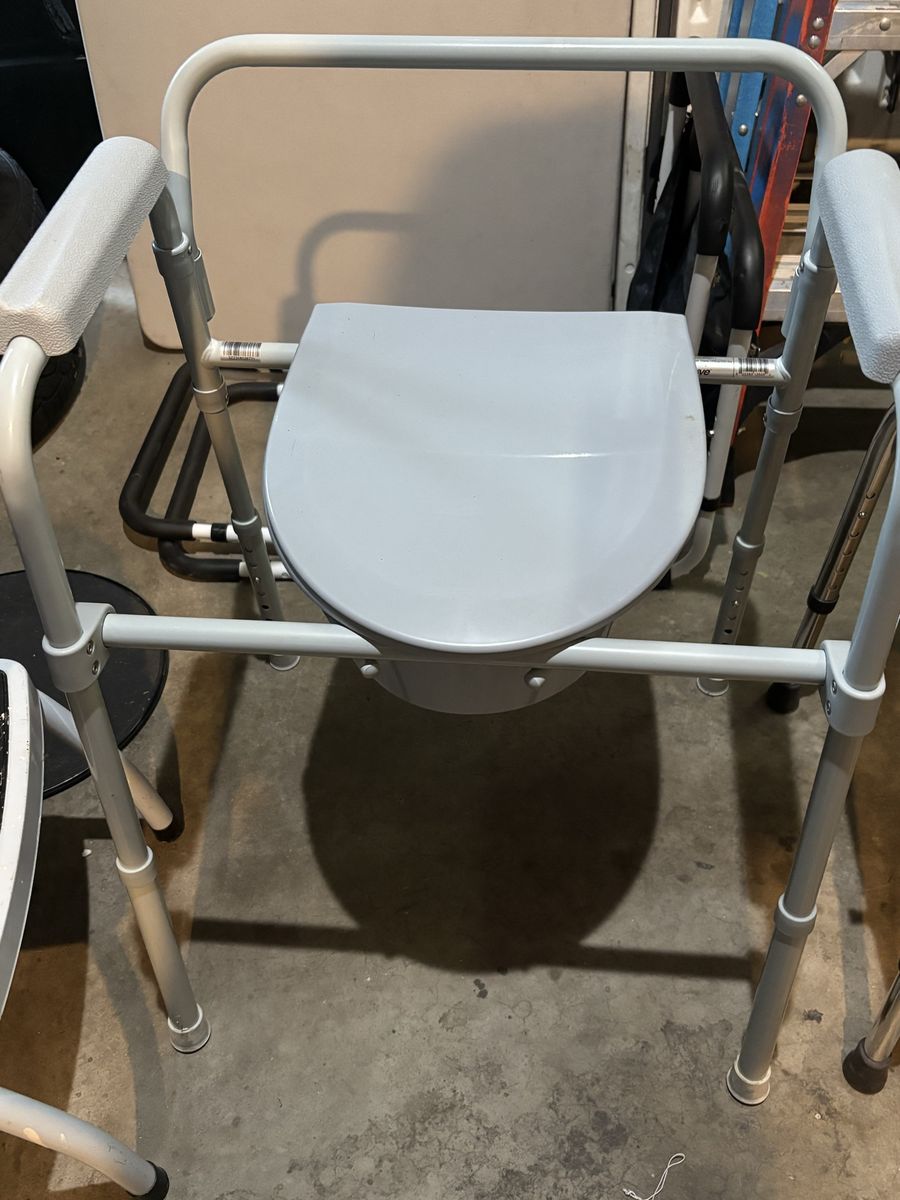 Adjustable Medical Commode Chair - Lightweight & Portable Potty for Adults