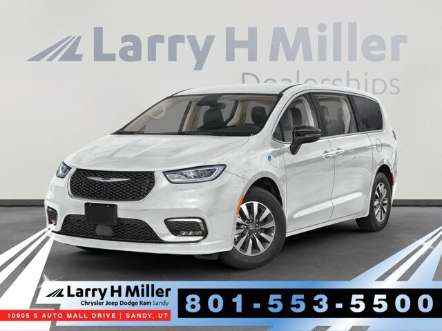 2024 Chrysler Pacifica Plug-In Hybrid S Appearance