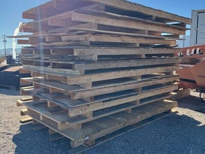 BIG-Wooden Shipping Platforms/Pallets