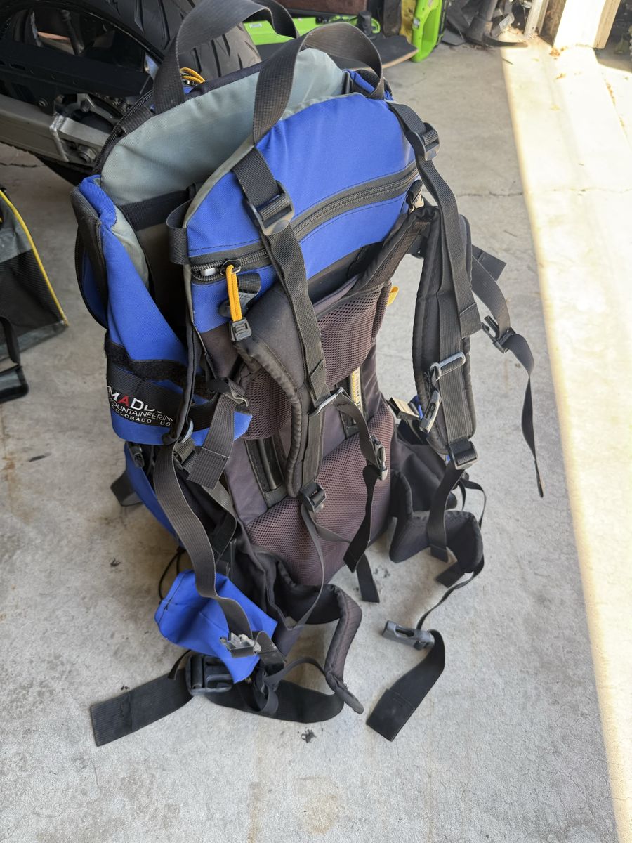 Child backpack carrier