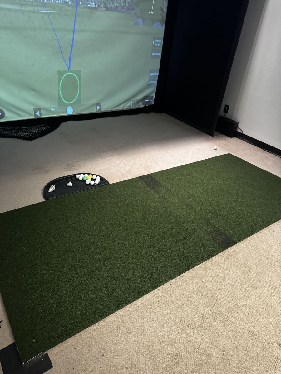 Optishot Nova golf simulator