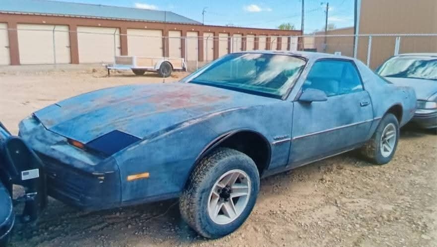 1984 Pontiac Firebird (No Motor No Transmission)