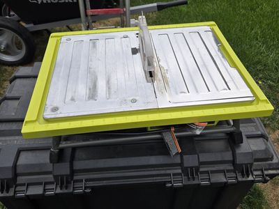 Ryobi Wet Tile Saw with Diamond Blade