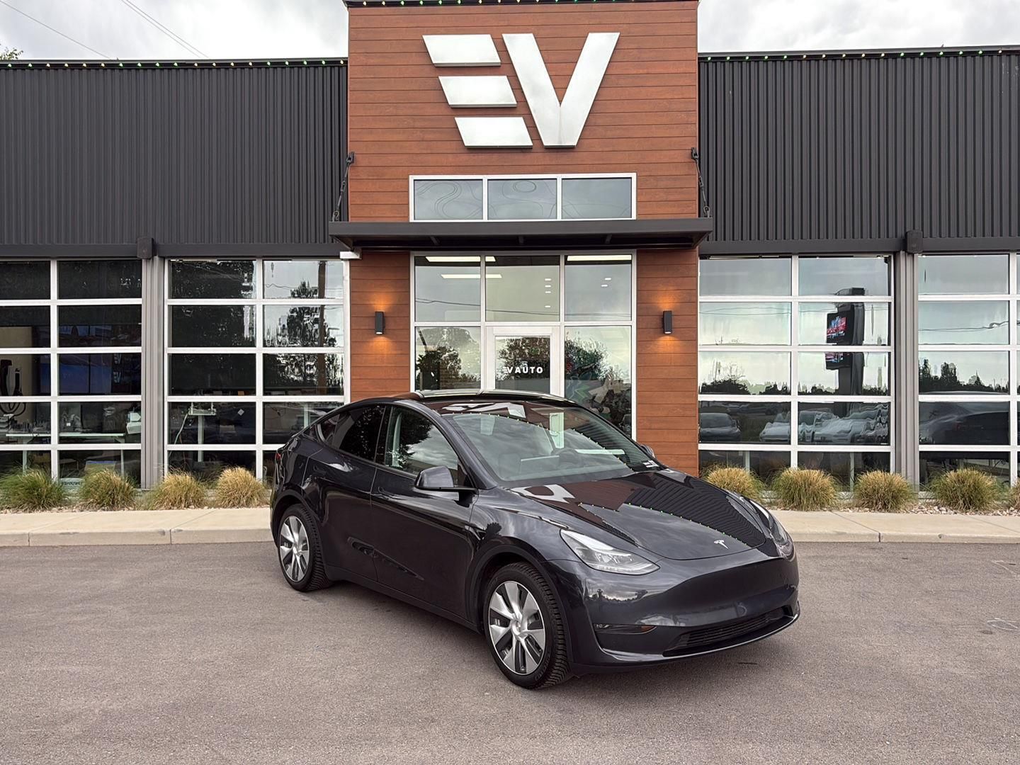 2024 Tesla Model Y Long Range