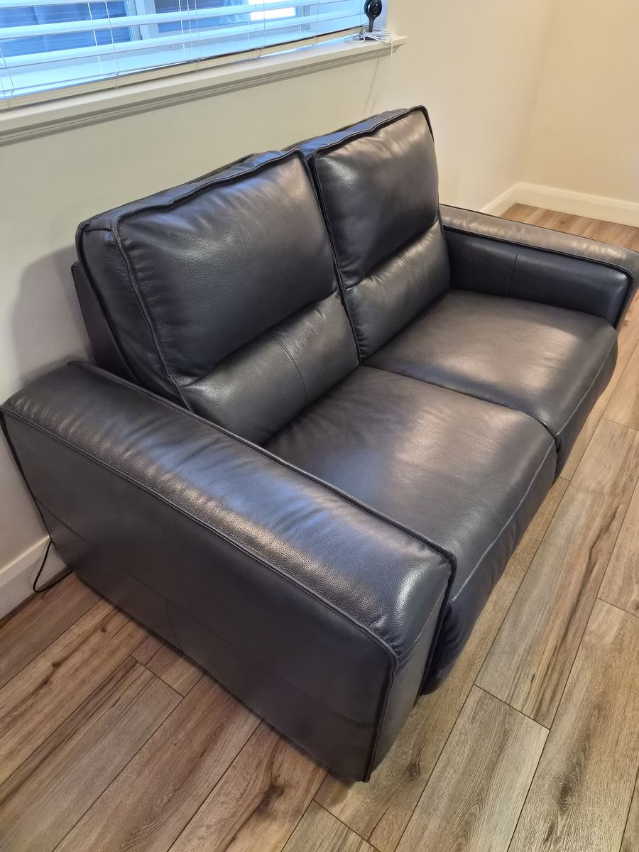 Loveseat recliner