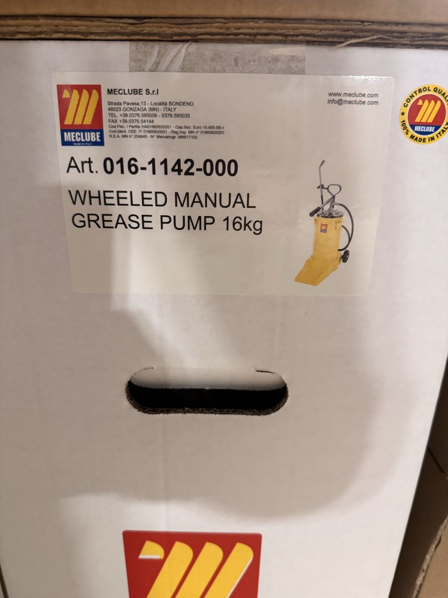 Wheeled Grease Pump