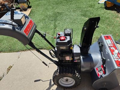 27" Swisher Snowblower 2 Stage 6 Speed with Reverse 250cc Briggs & Stratton