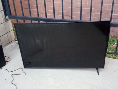 65" Visio smart tv with program extras installed