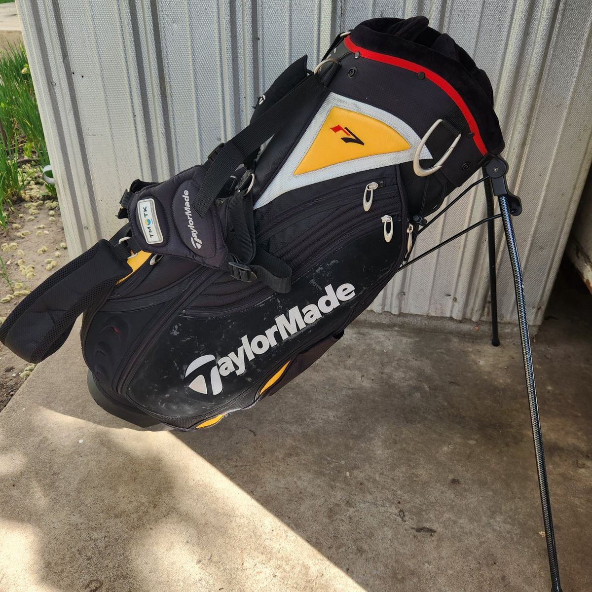 Taylormade R7 Golf Bag, Standing, 5 hole, w/rainco