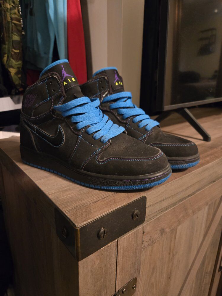 Air Jordan Retro 1 size 5.5