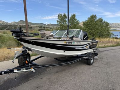 Smoker Craft ProMag 162 Fishing Boat with Mercury 90 Outboard & Trailer