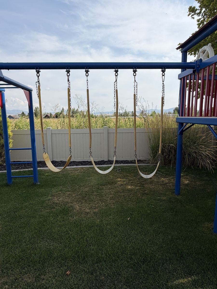Main image 4