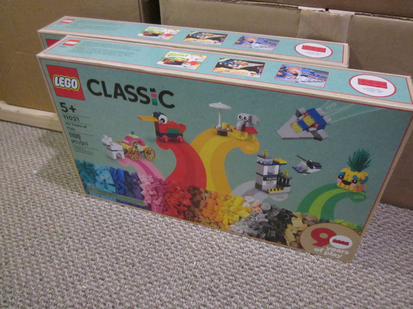Lego 11021 Classic 90 Years of Play New Sealed