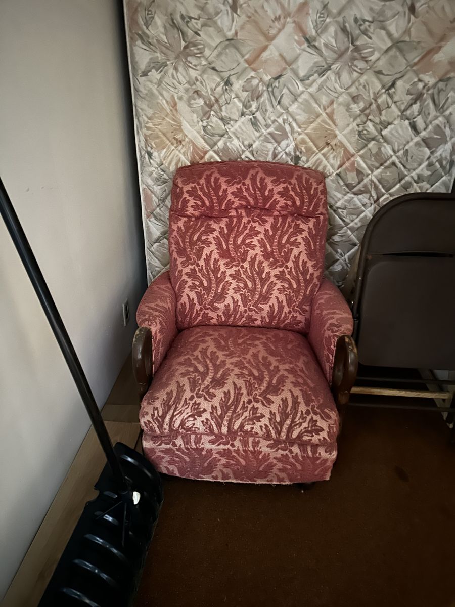 Main image 5