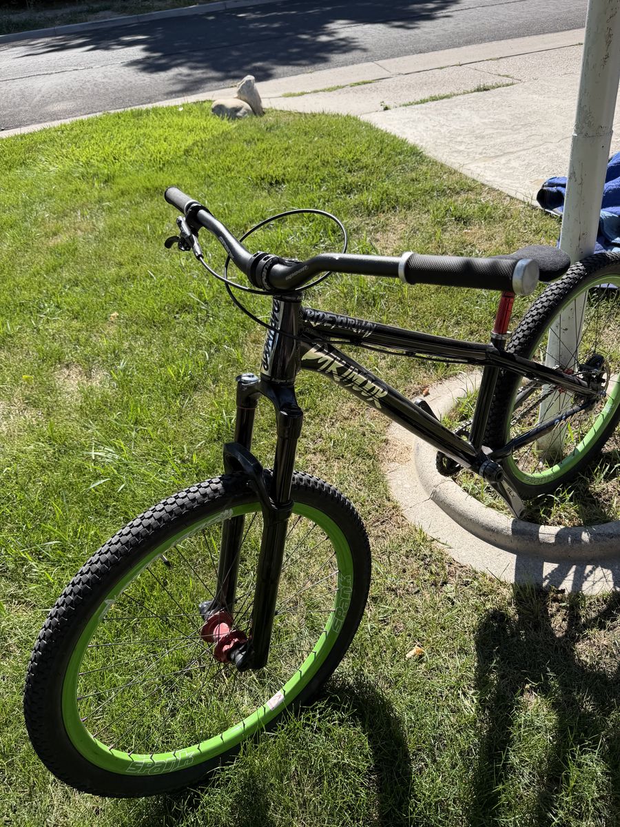 Commencal Absolut Dirt Jump Bike - Black/Green - Slx Cranks, Disk Brakes