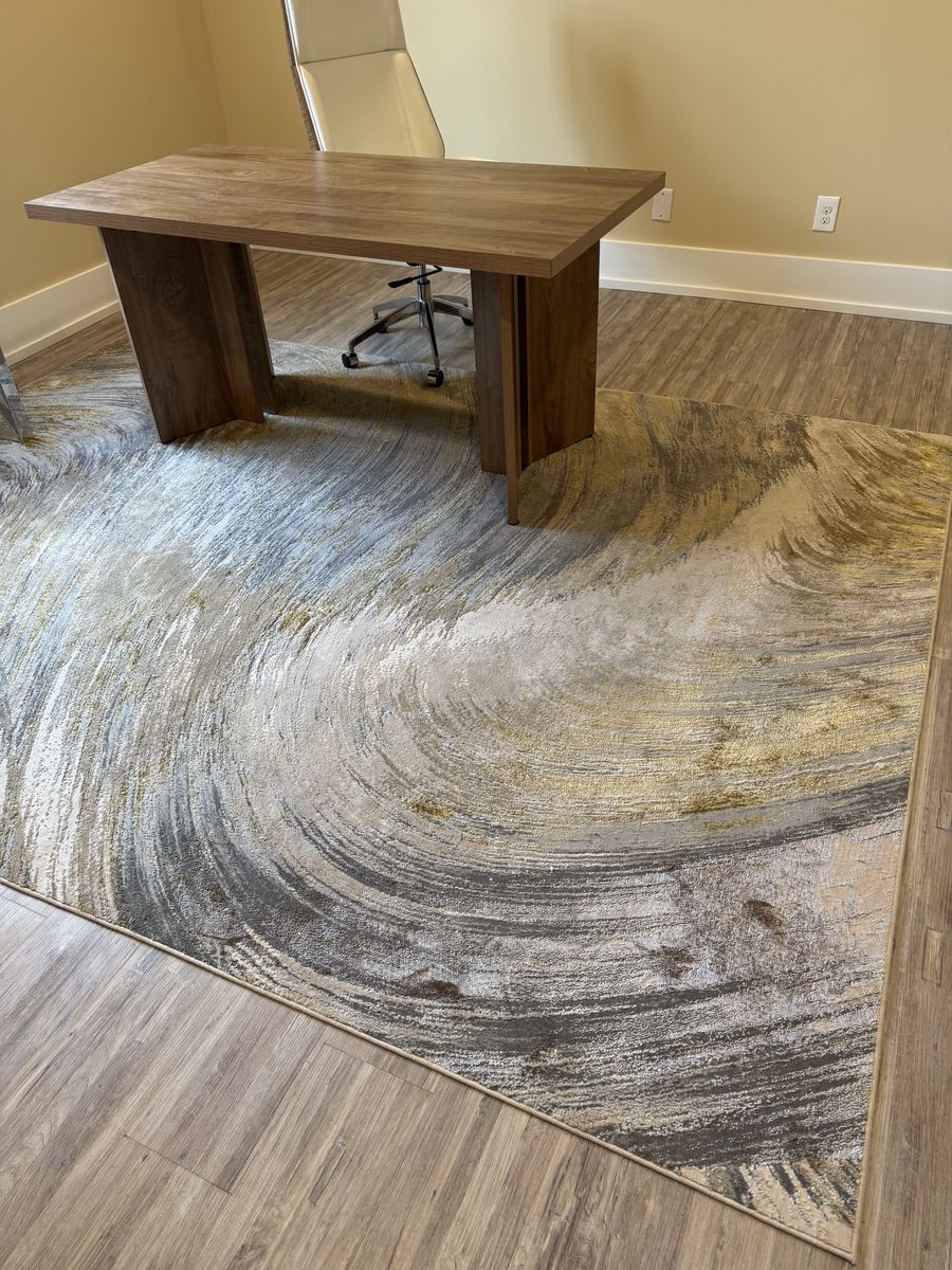 Gorgeous Large Modern Abstract Swirl Area Rug – Like New!