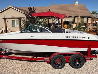 REINELL 21’ OPEN BOW family fun boat! SUPER CLEAN Always garaged and looks almost new! Ski Play Fun Boat