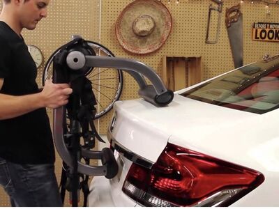 Yakima King Joe Pro trunk-mounted bike rack