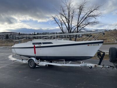 Macgregor 26 Sailboat