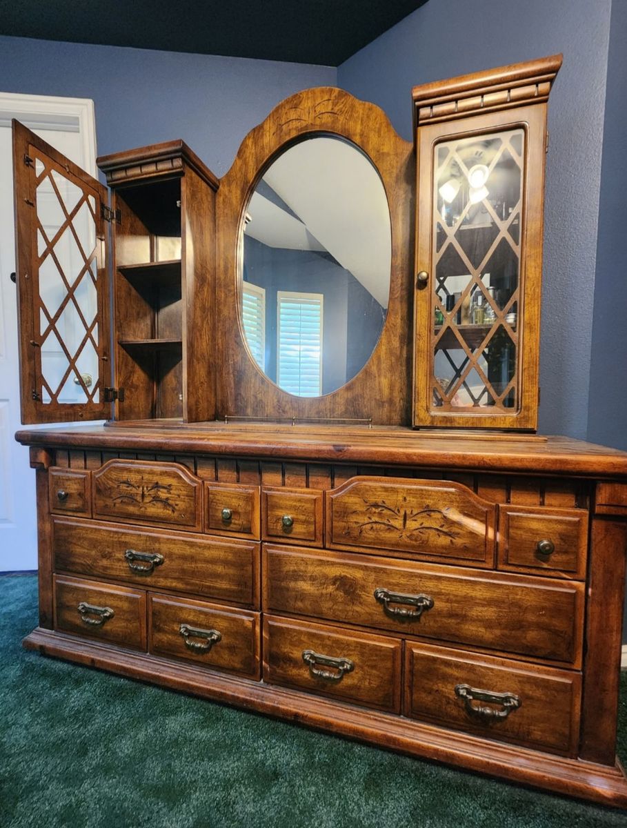 Dresser