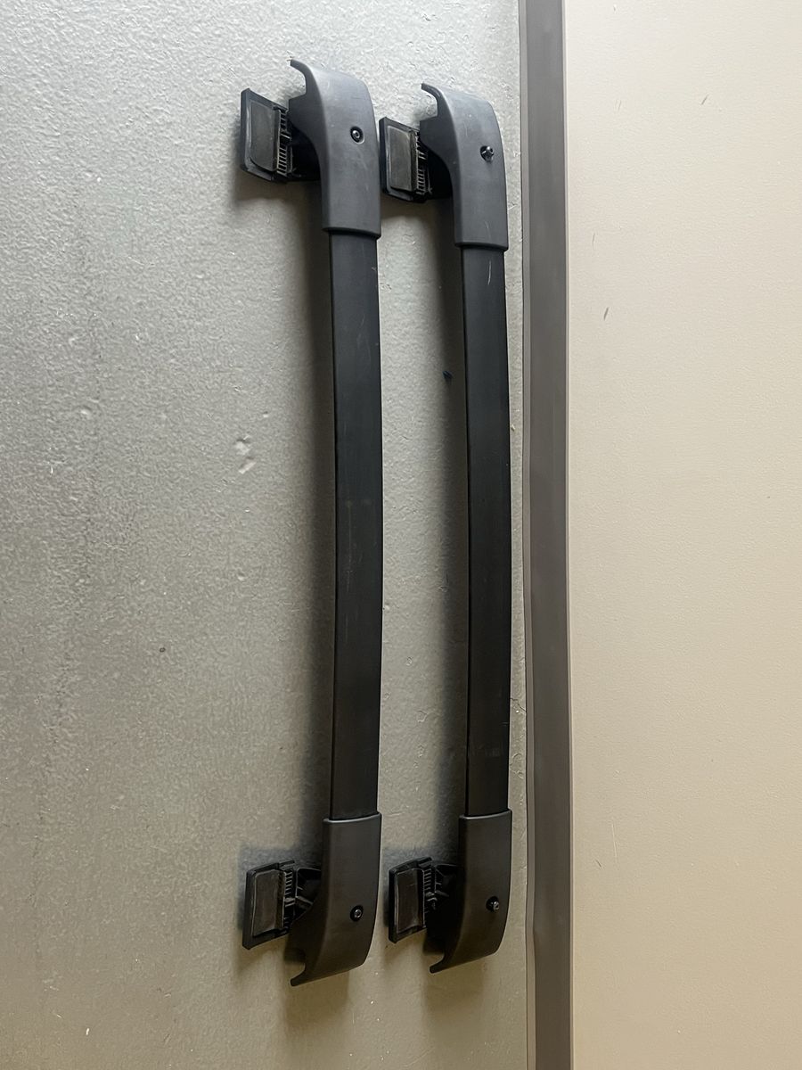 Black Universal Vehicle Roof Rack Cross Bars Set of 2 Subaru Aero Crossbars Crosstrek