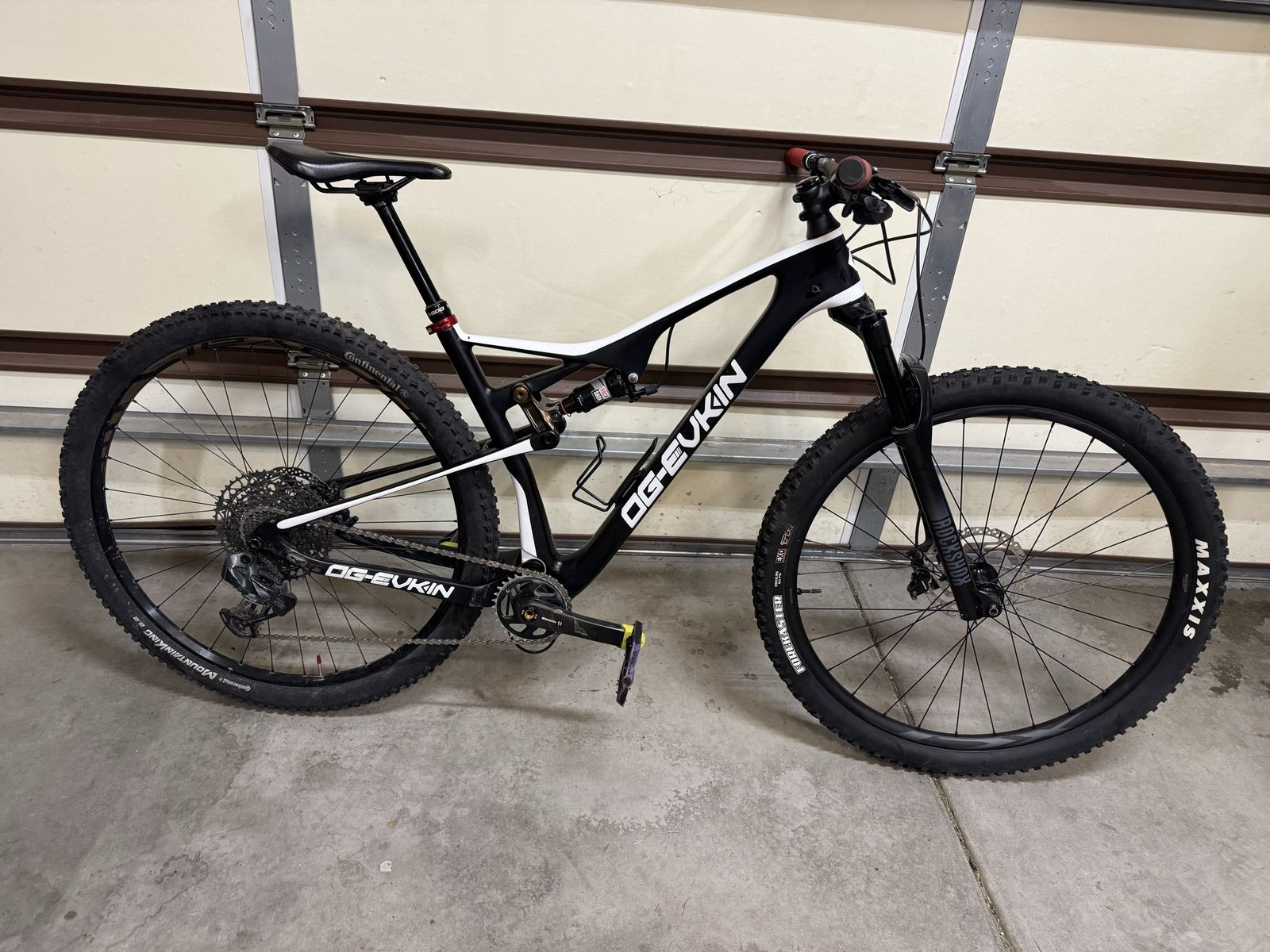 2020 Full Carbon XC MTB bike LARGE