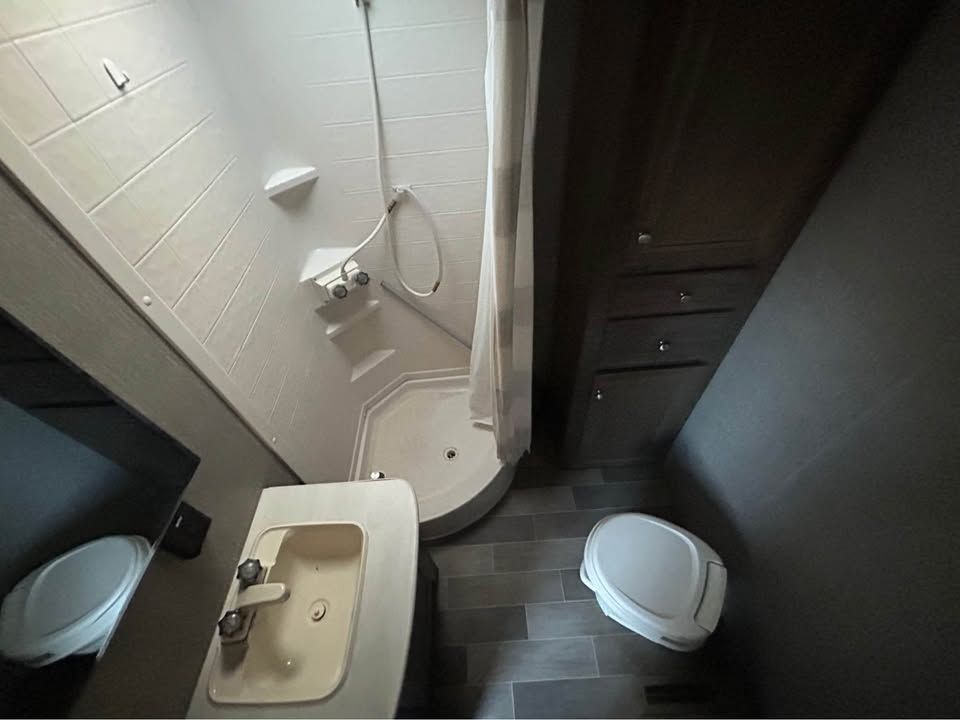Main image 8