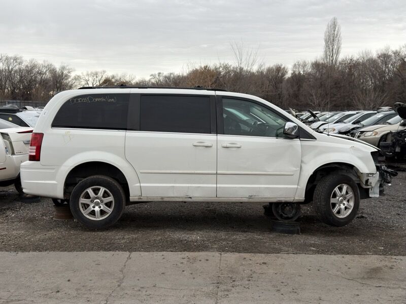 2008 Chrysler Town & Country Parts