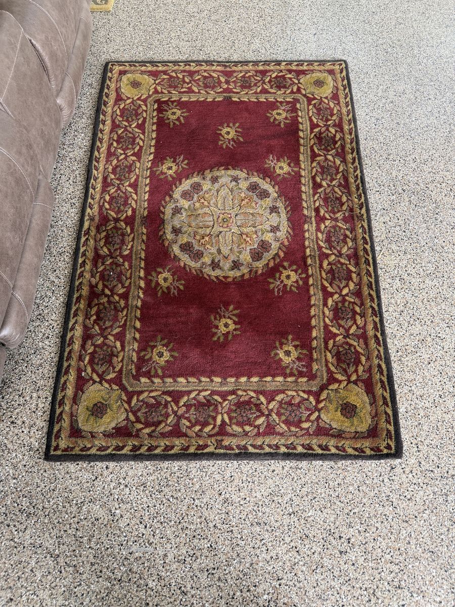 Thick area rug