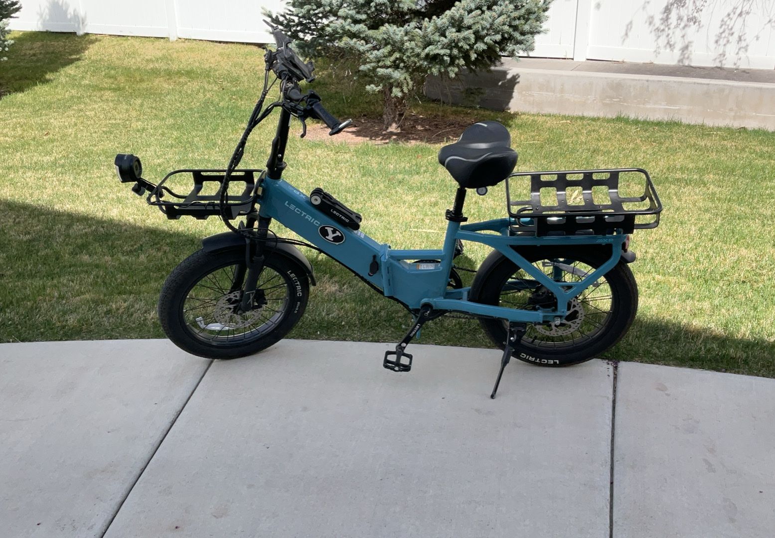 Electric E-Bike for sale model XP4 750 step-thru. Less than a year old