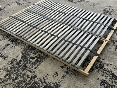 Slatted bed base