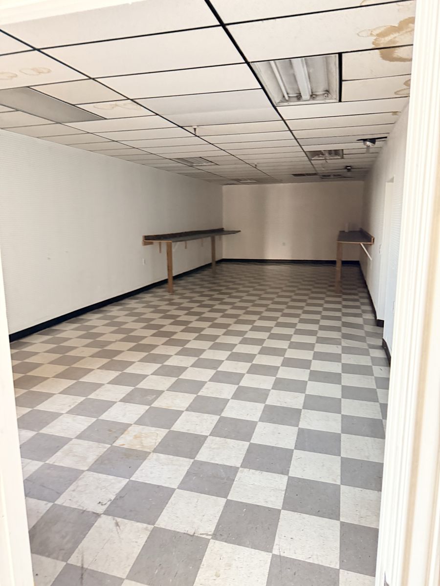 Main image 3