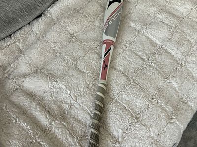 Mizuno fast pitch Finch Girls Softball Batt